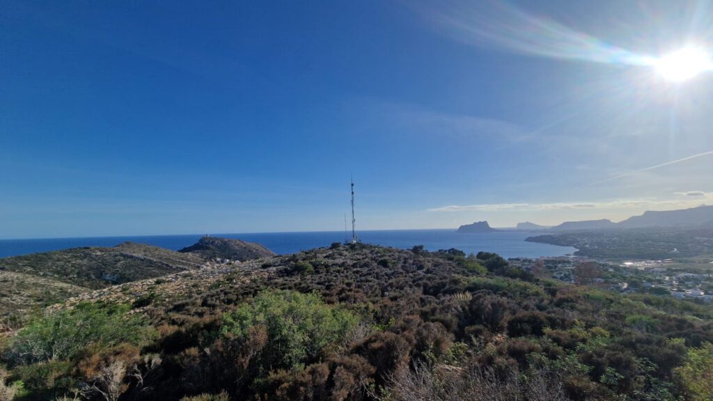 Views to south from Abubilla plot