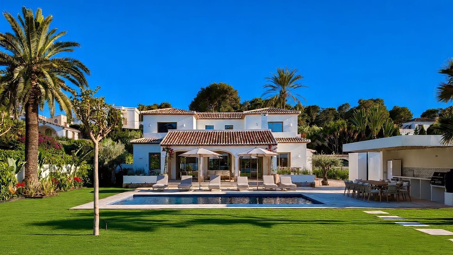 Villa huren in Javea of Moraira en genieten van pure luxe?